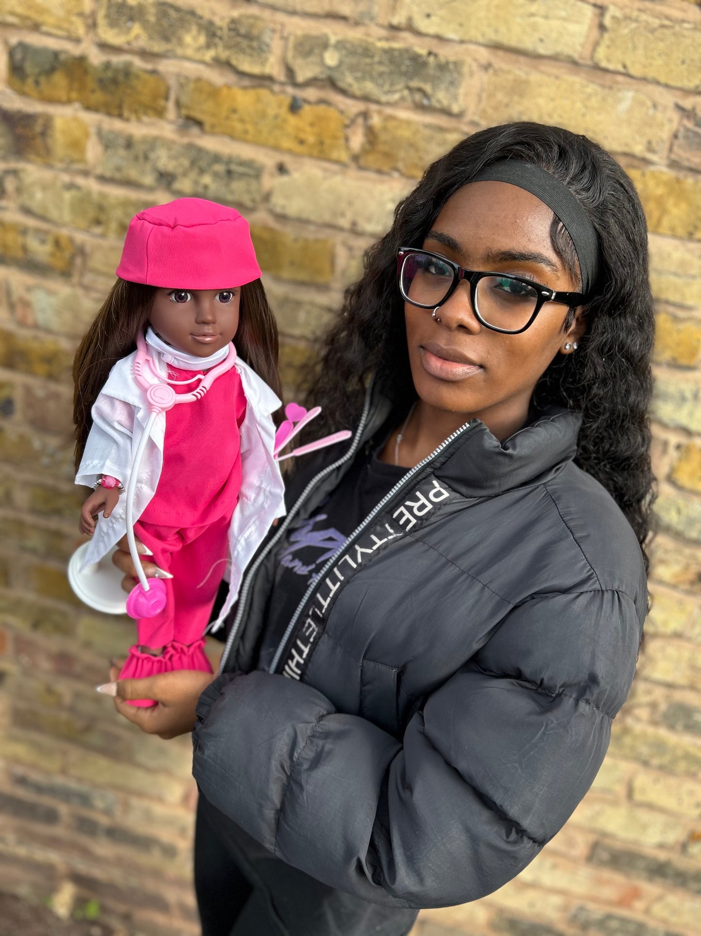 Belle & Tabby ibeji omolankidi